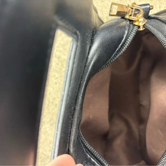 Retro Telephone Handbag with Pink and Gold Accents - Picture 6 of 6